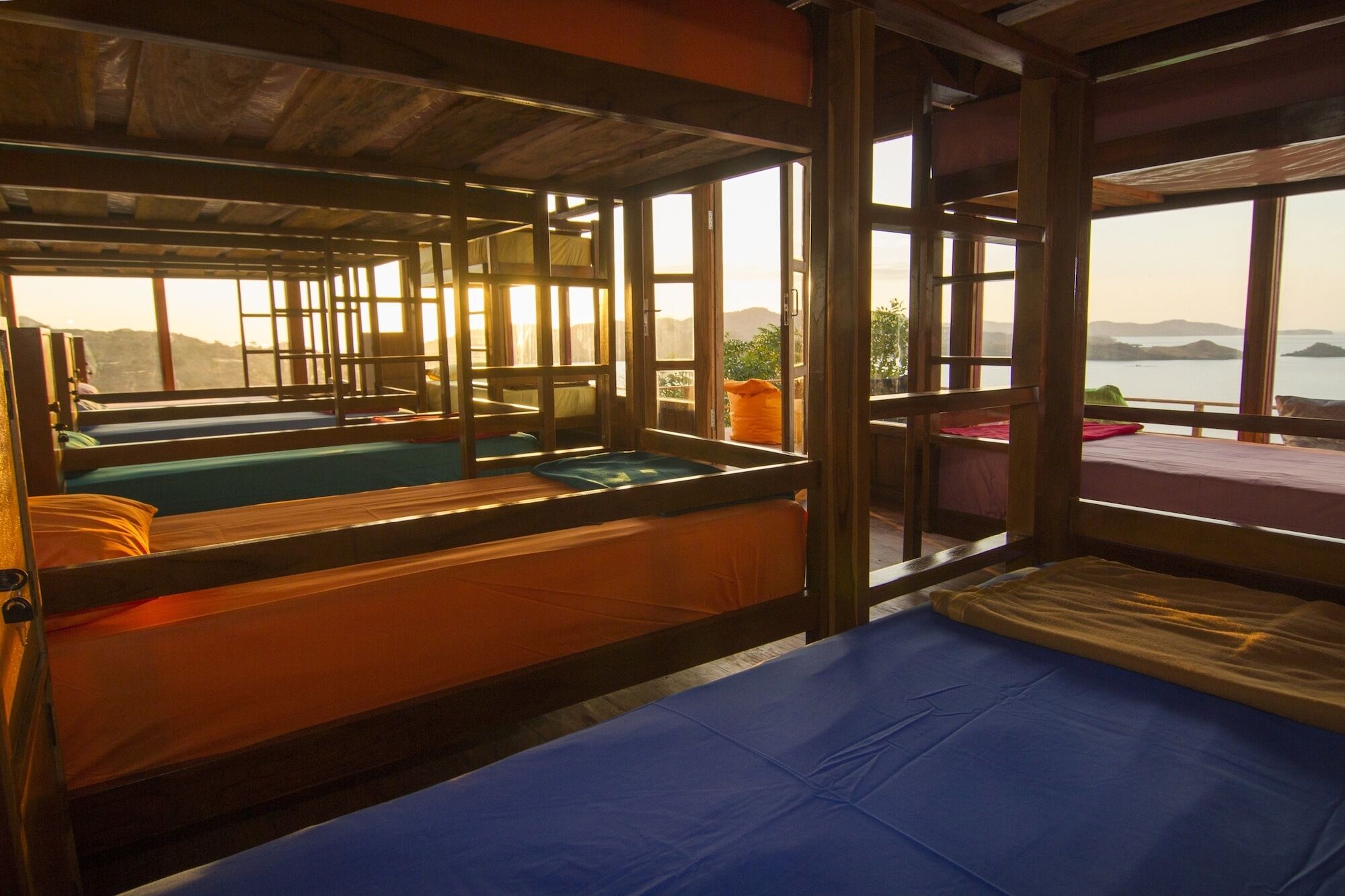 One Tree Hill - Hostel Labuan Bajo Ngoại thất bức ảnh